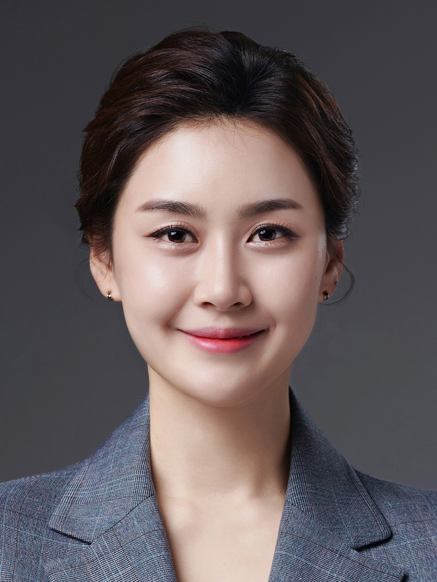 권아름 의회운영부위원장 증명사진